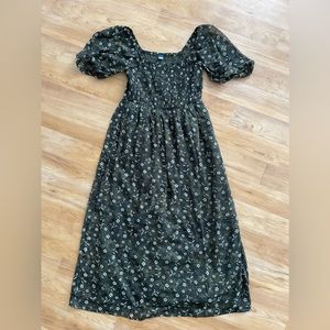 Fit & Flare smocked Maxi Dress size M never worn